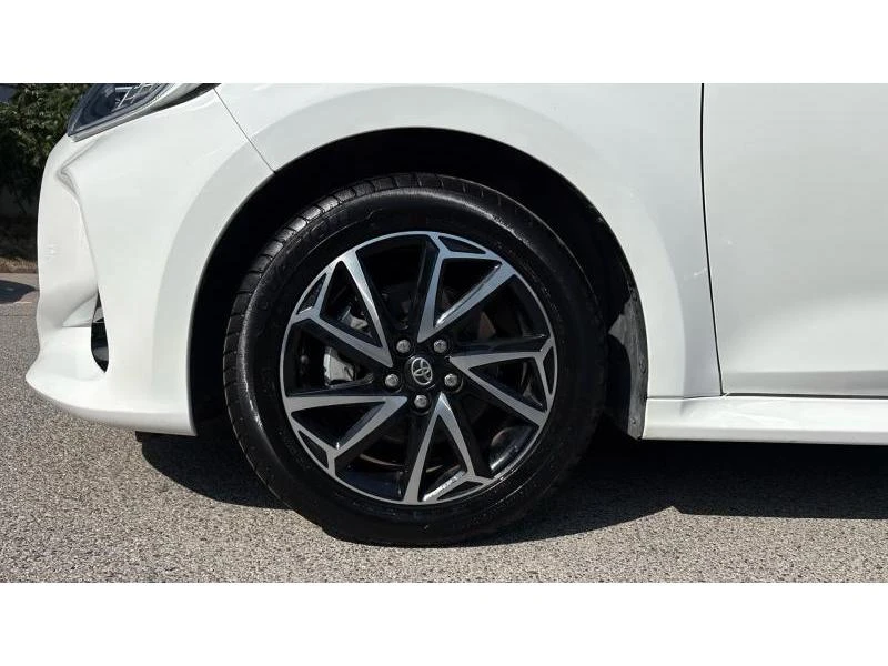 Toyota Yaris 1.5HSD TREND, снимка 16 - Автомобили и джипове - 55951676