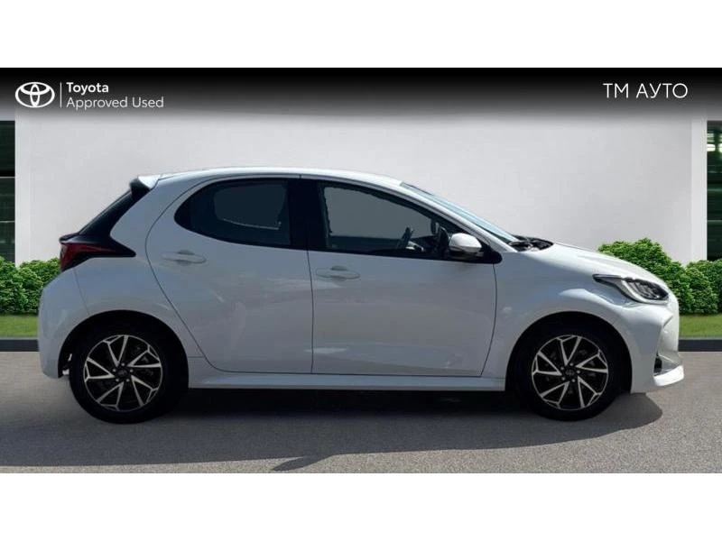 Toyota Yaris 1.5HSD TREND, снимка 17 - Автомобили и джипове - 55951676