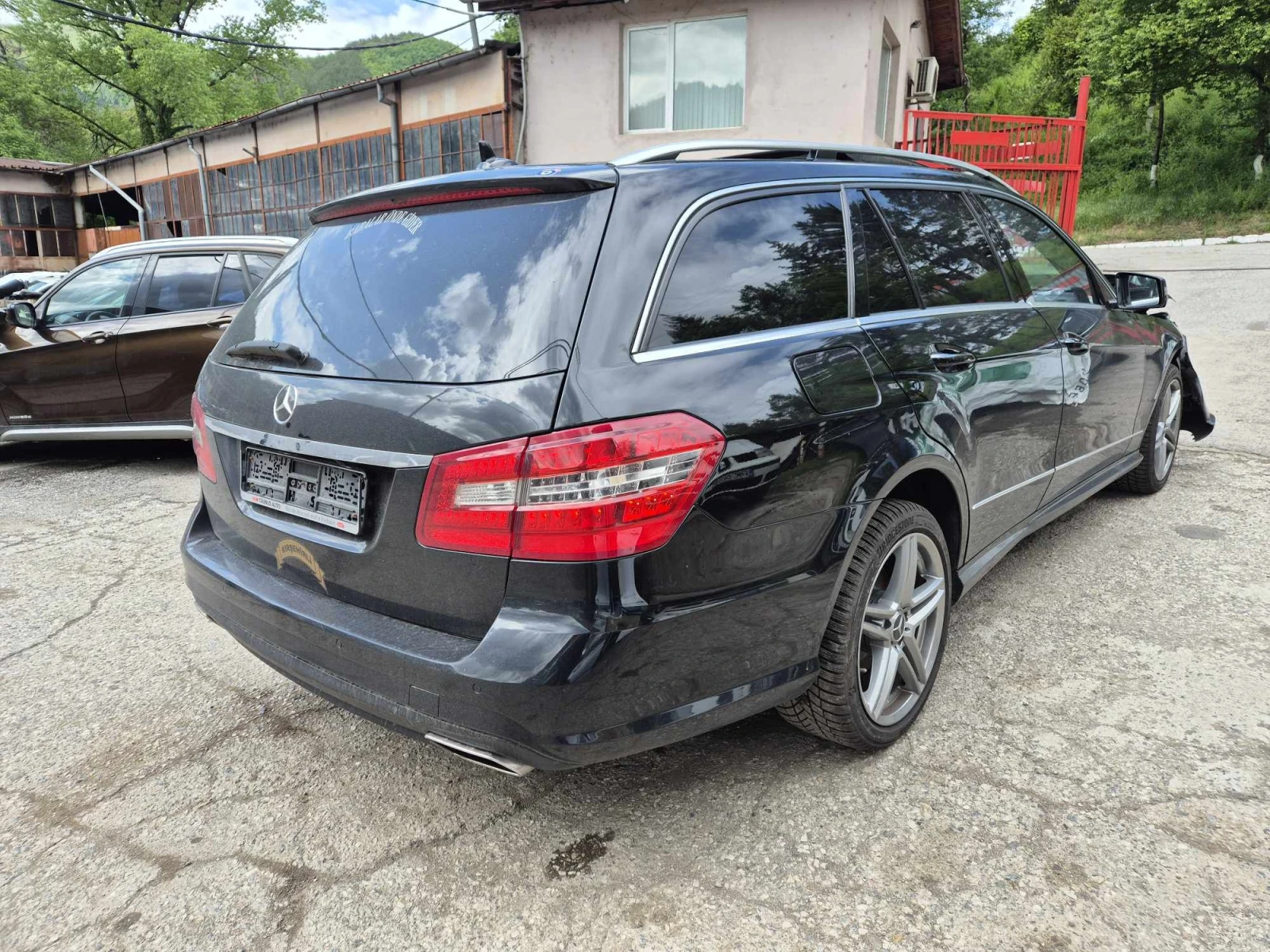 Mercedes-Benz E 350 6бр. 4matik 265кс/231кс/204кс/388кс - изображение 5