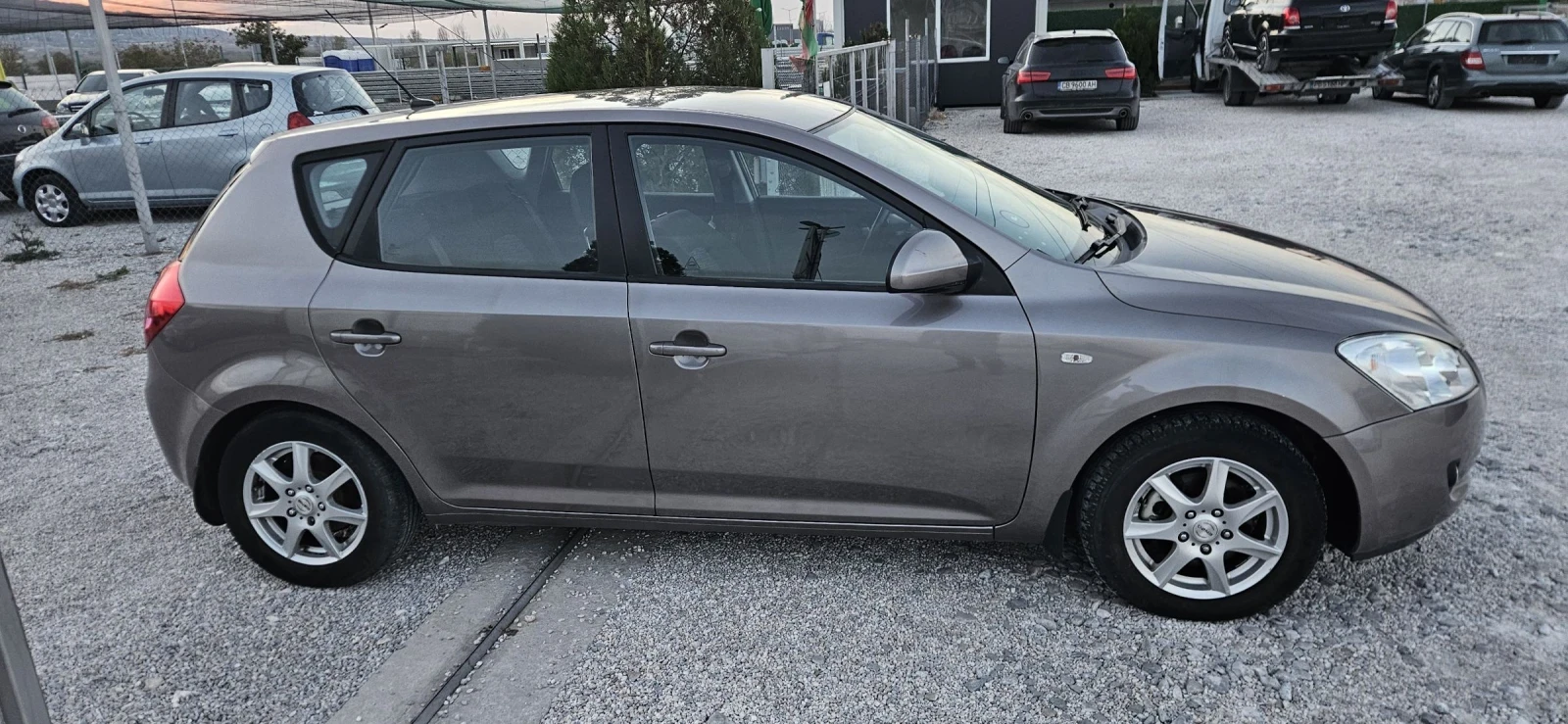 Kia Ceed 1.6D.ТОПсъстояние - изображение 4