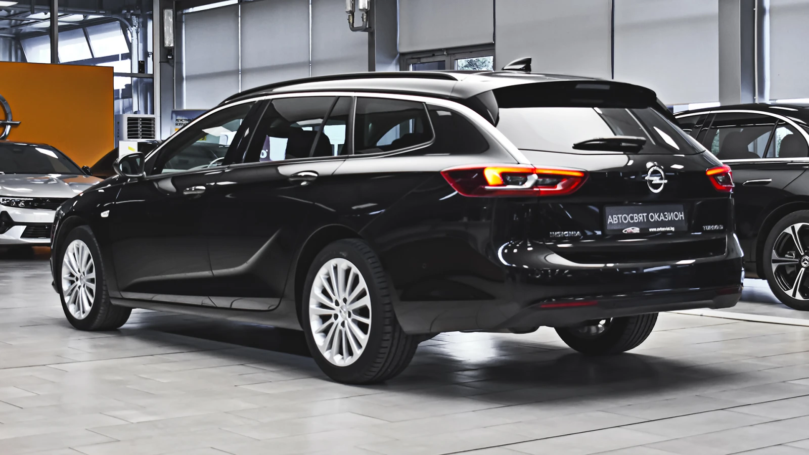 Opel Insignia Sports Tourer 2.0d Business Edition Automatic - изображение 7