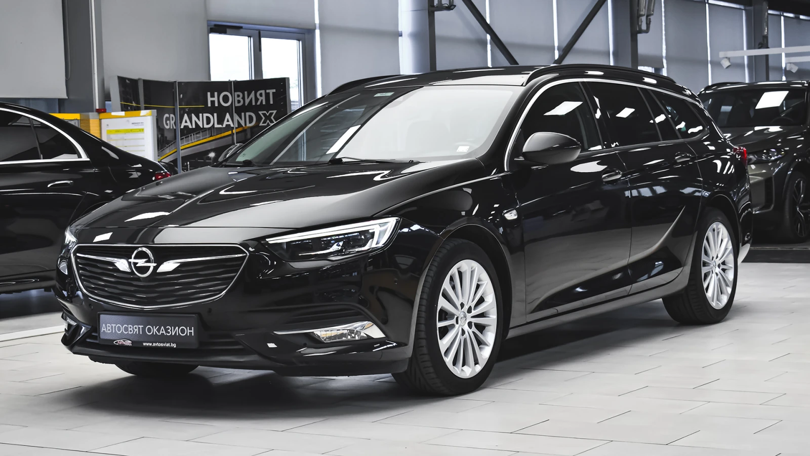 Opel Insignia Sports Tourer 2.0d Business Edition Automatic - изображение 4