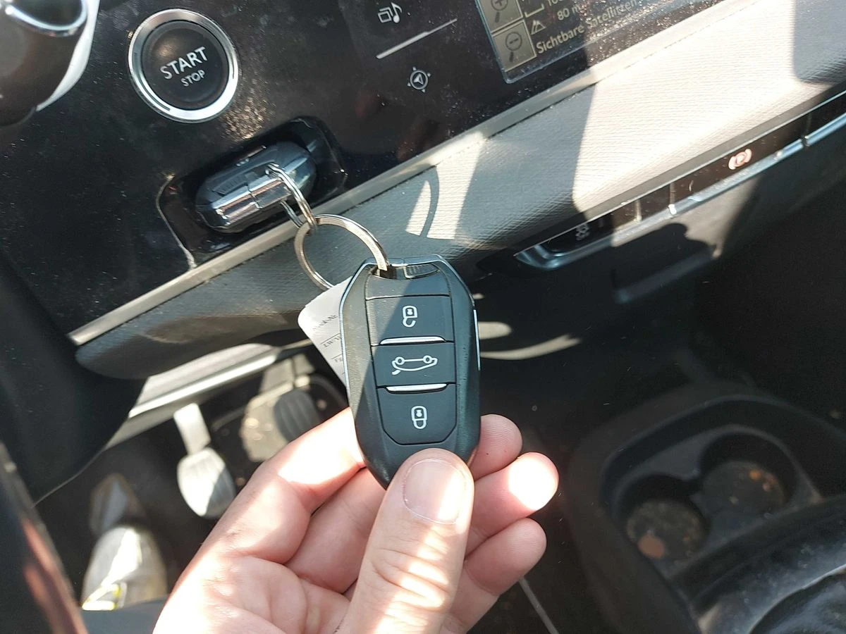 Citroen C4 Picasso интезив РЕАЛЕН ПРОБЕГ - изображение 10