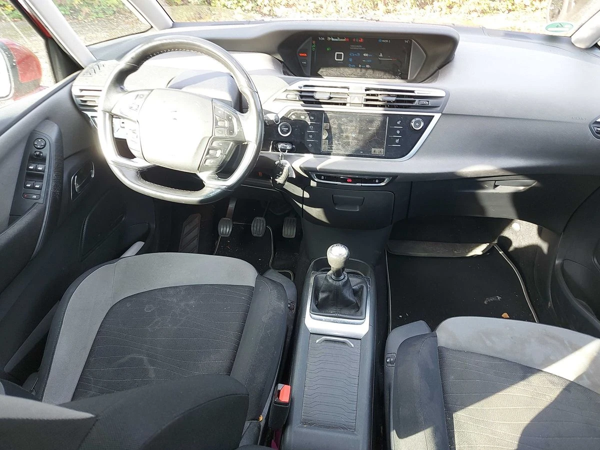 Citroen C4 Picasso интезив РЕАЛЕН ПРОБЕГ - изображение 8