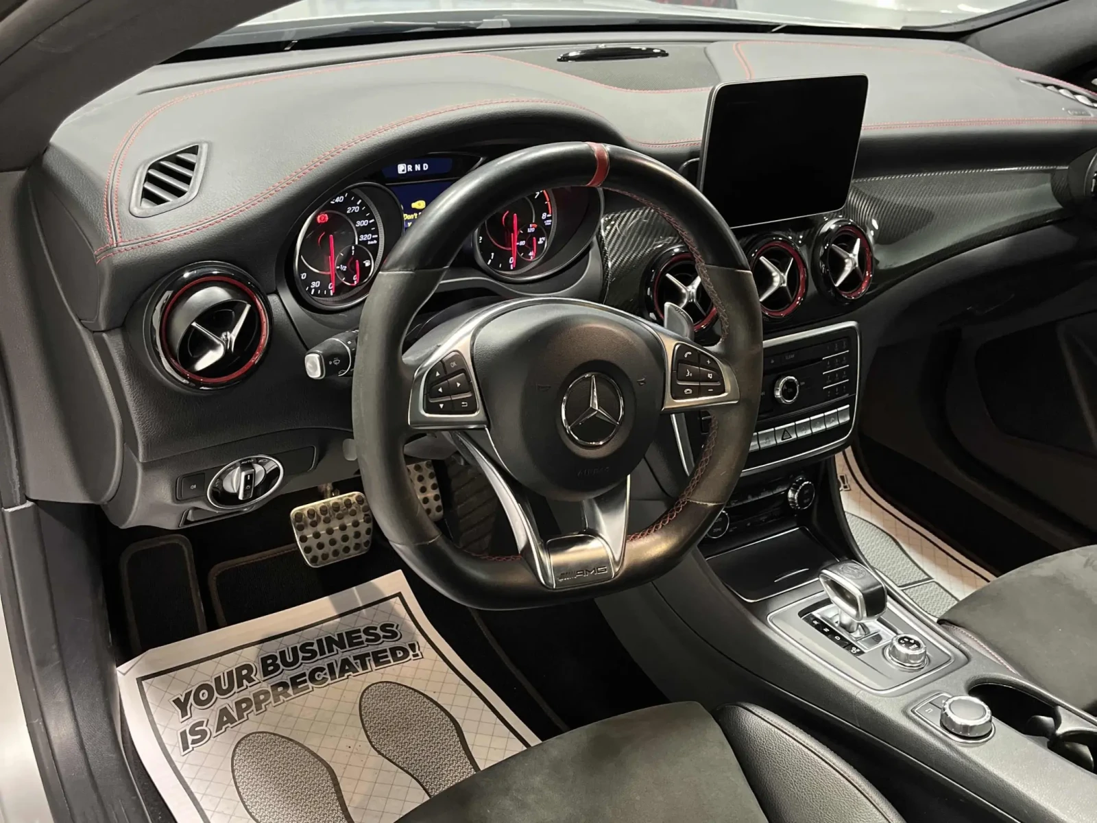 Mercedes-Benz CLA 45 AMG * CARFAX * БЕЗ ПЪРВОНАЧАЛНА ВНОСКА - изображение 6