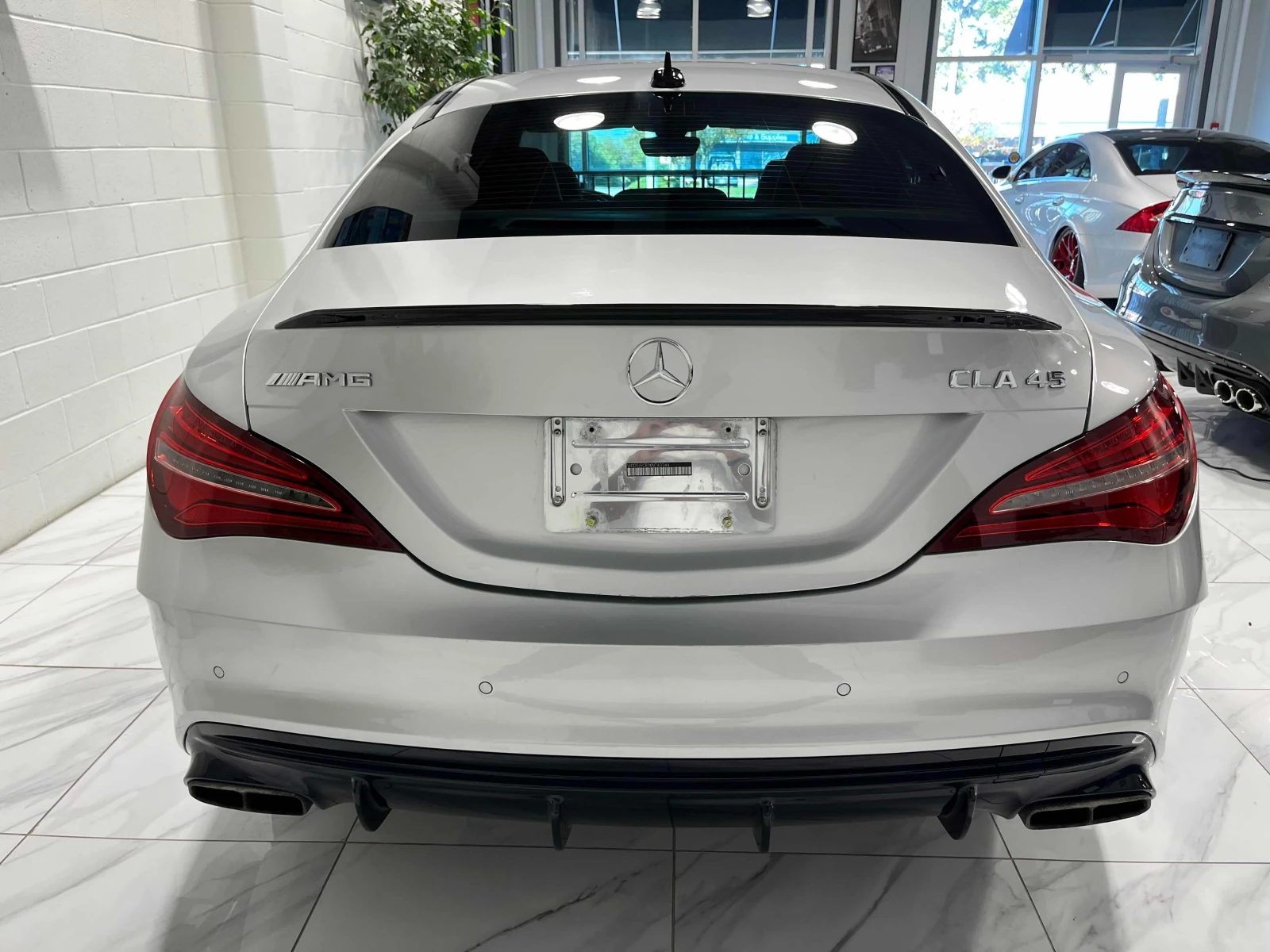 Mercedes-Benz CLA 45 AMG * CARFAX * БЕЗ ПЪРВОНАЧАЛНА ВНОСКА - изображение 4