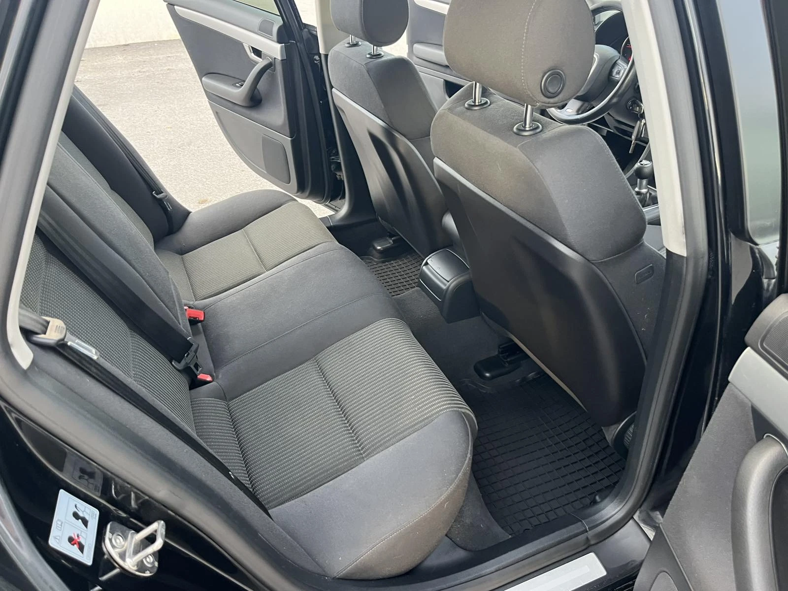 Audi A4 2.7TDI 180 6   NAVI  | Mobile.bg   10