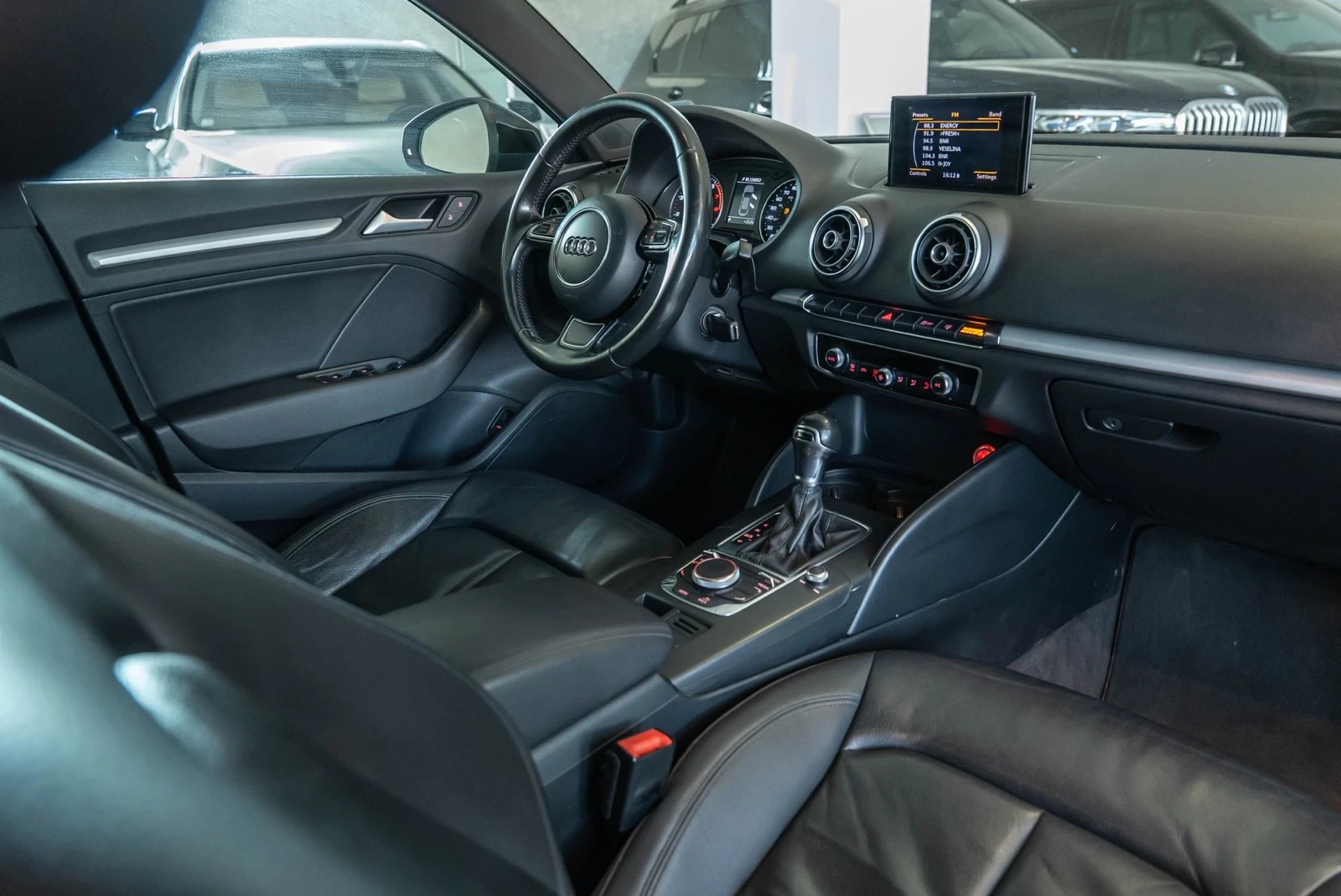 Audi A3 1.8 Т - изображение 8