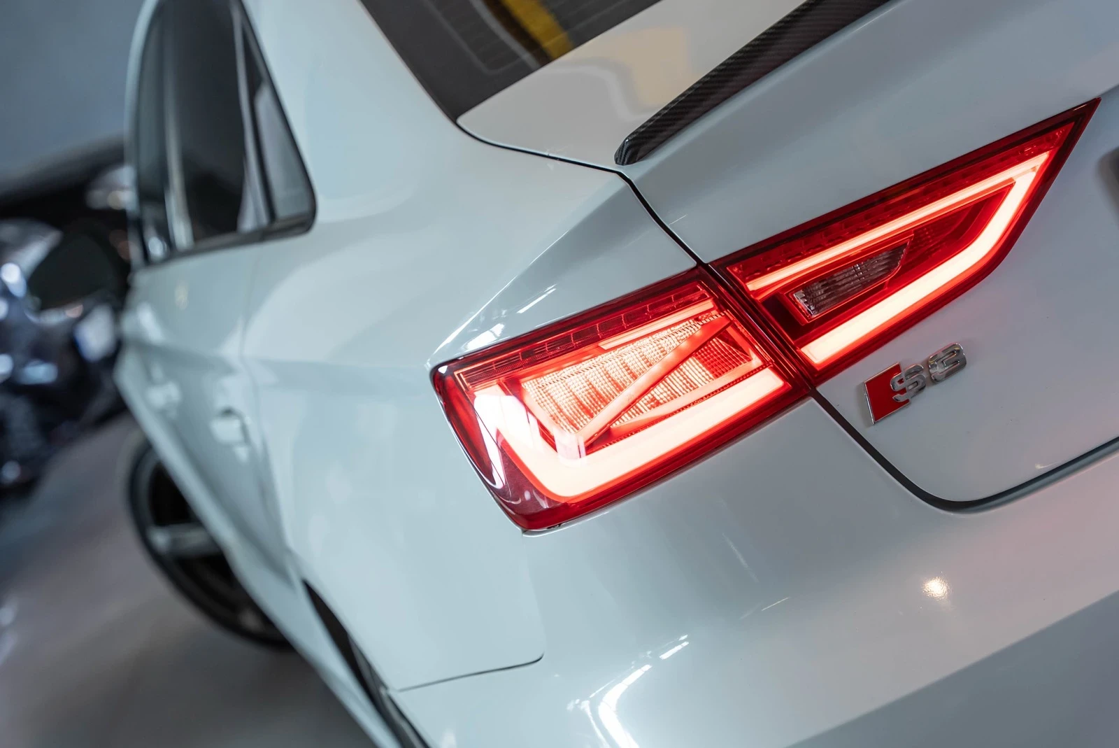 Audi A3 1.8 Т - изображение 6