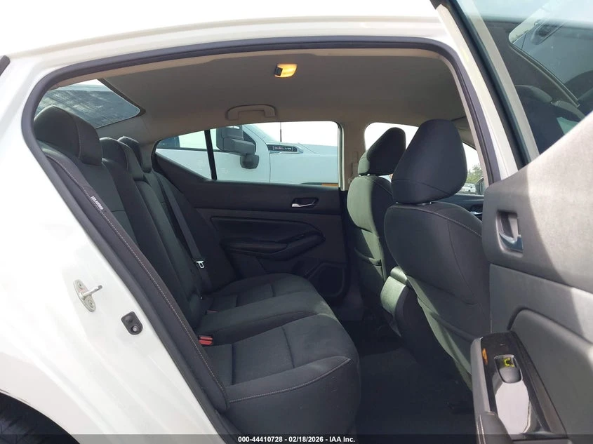 Nissan Altima 2.5l Sv Fwd, снимка 8 - Автомобили и джипове - 53919117