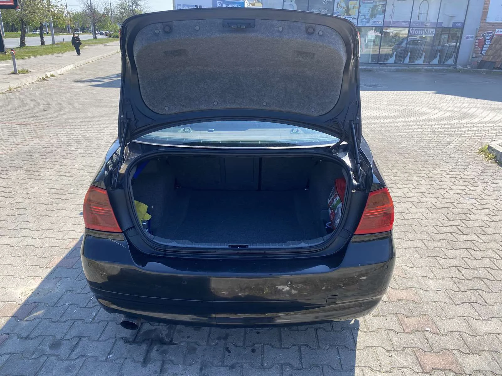 BMW 320, снимка 6 - Автомобили и джипове - 54306261