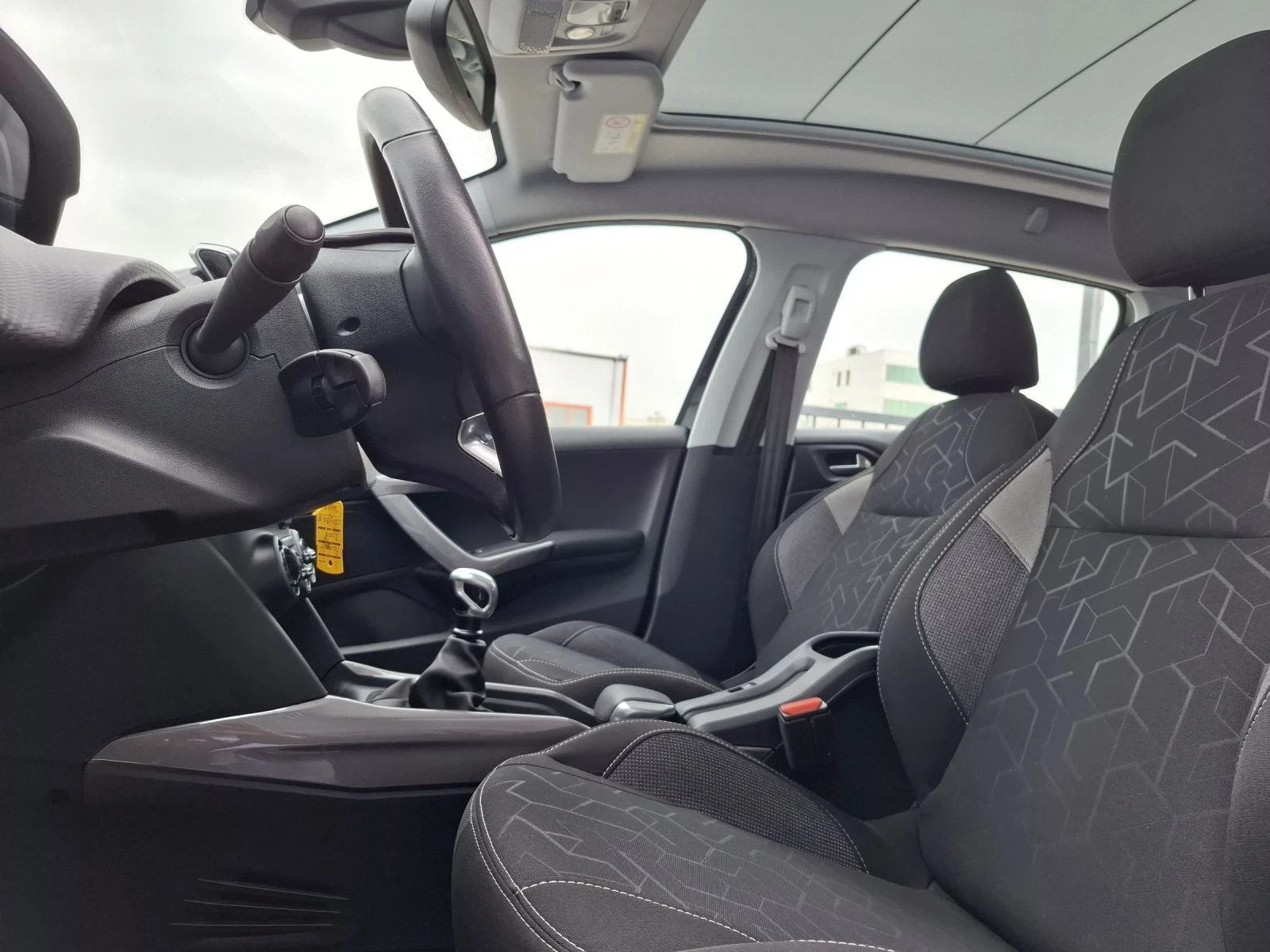 Peugeot 2008 1.2i* * facelift* * 110k.c* * euro6 | Mobile.bg � ����������� 13