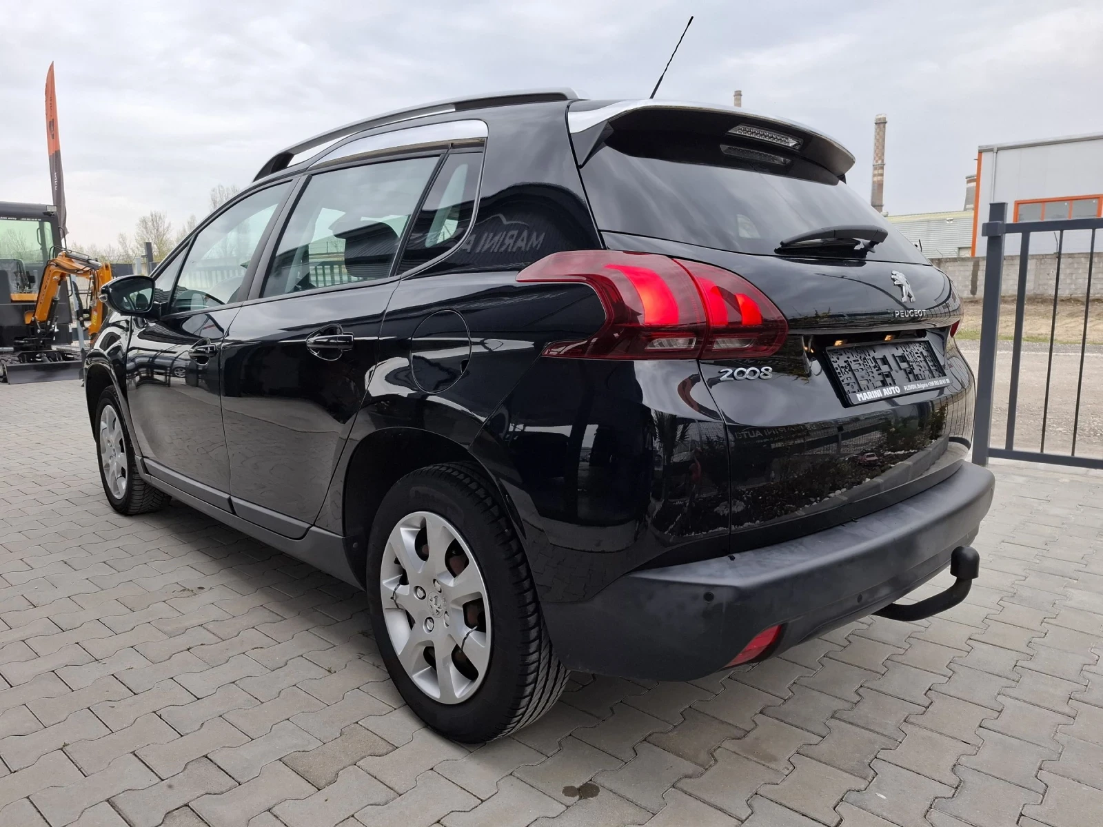 Peugeot 2008 1.2i* * facelift* * 110k.c* * euro6 | Mobile.bg � ����������� 4