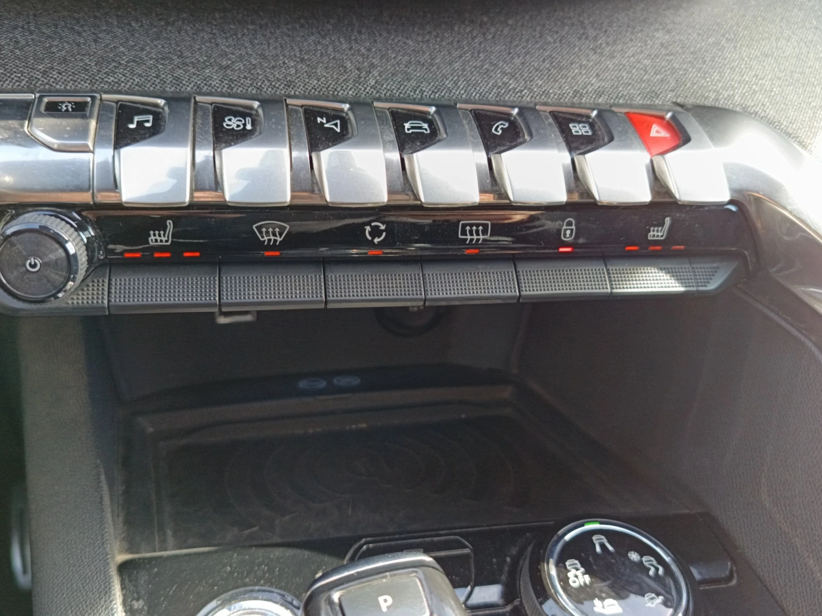 Peugeot 5008 GT, снимка 12 - Автомобили и джипове - 54549358