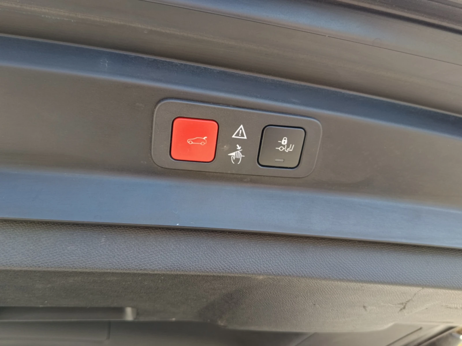 Peugeot 5008 GT, снимка 17 - Автомобили и джипове - 54549358