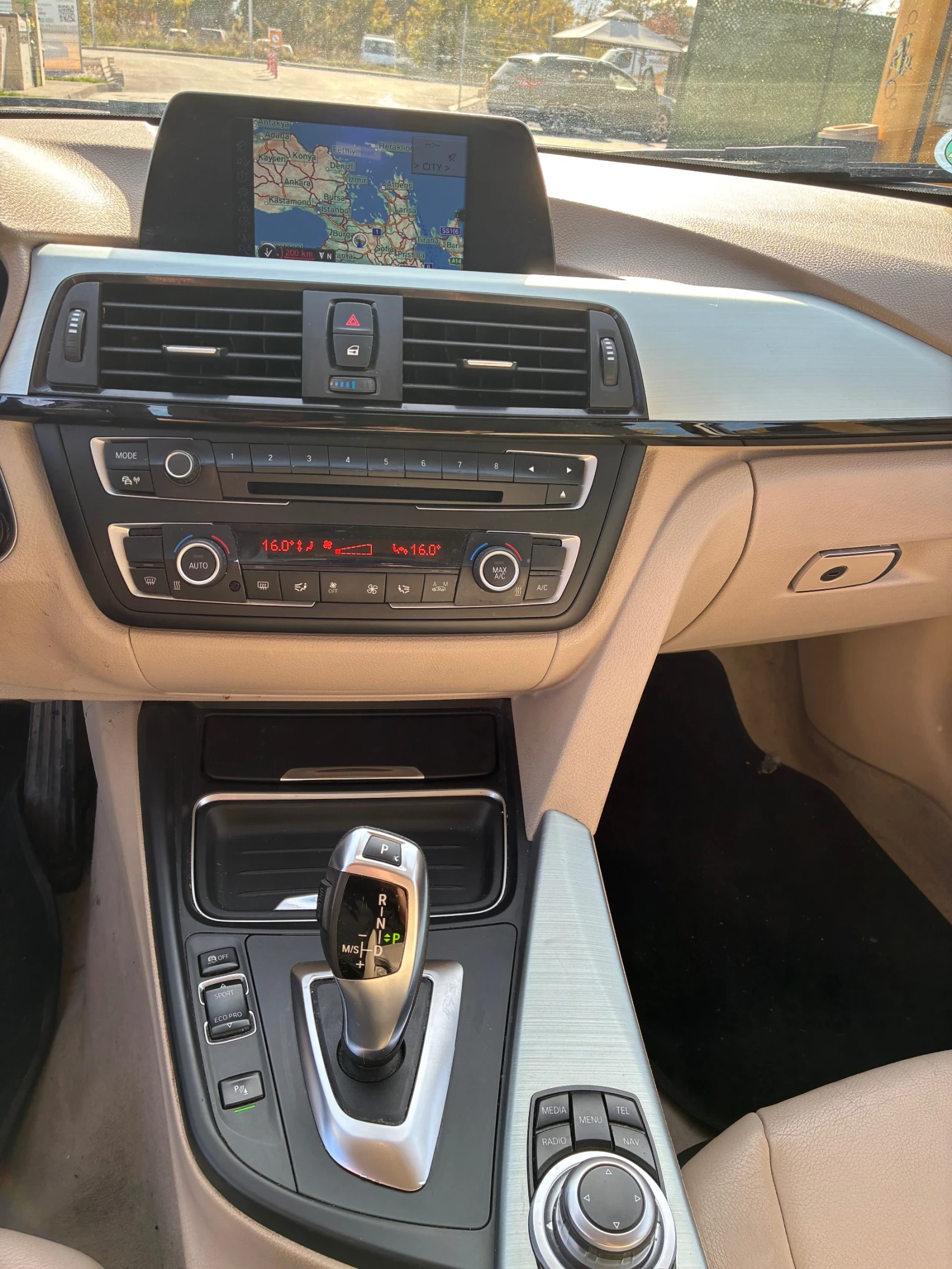 BMW 330, снимка 12 - Автомобили и джипове - 54766655