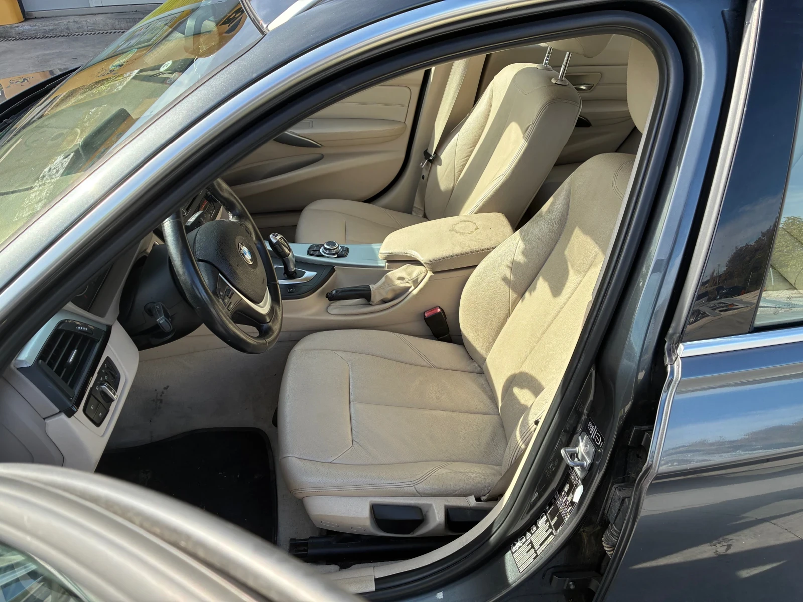 BMW 330, снимка 9 - Автомобили и джипове - 54766655