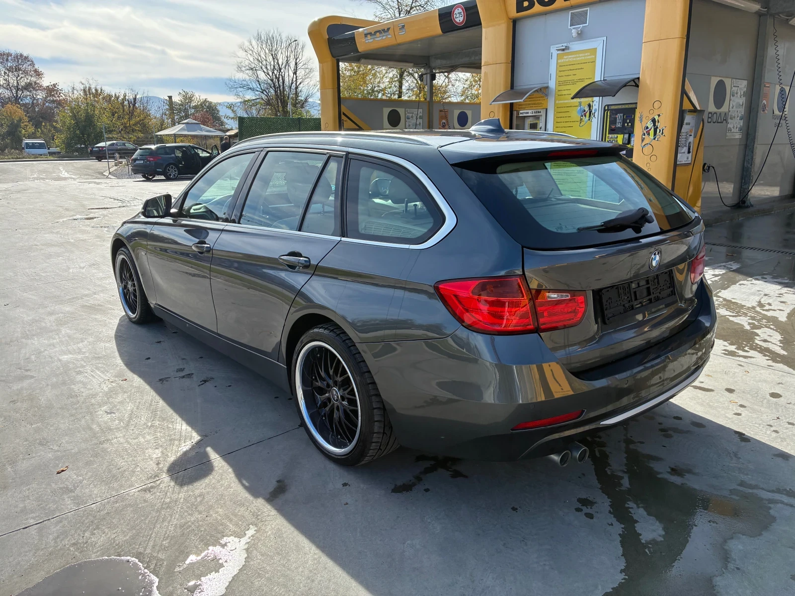 BMW 330, снимка 6 - Автомобили и джипове - 54766655
