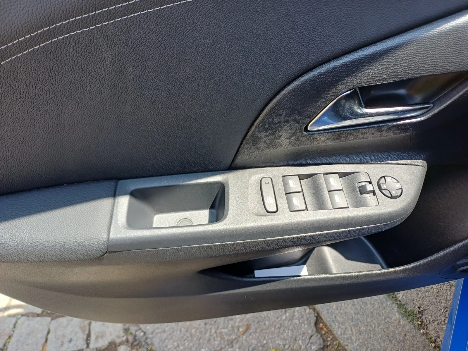 Opel Corsa 1.2 ELEGANCE, снимка 14 - Автомобили и джипове - 55133940