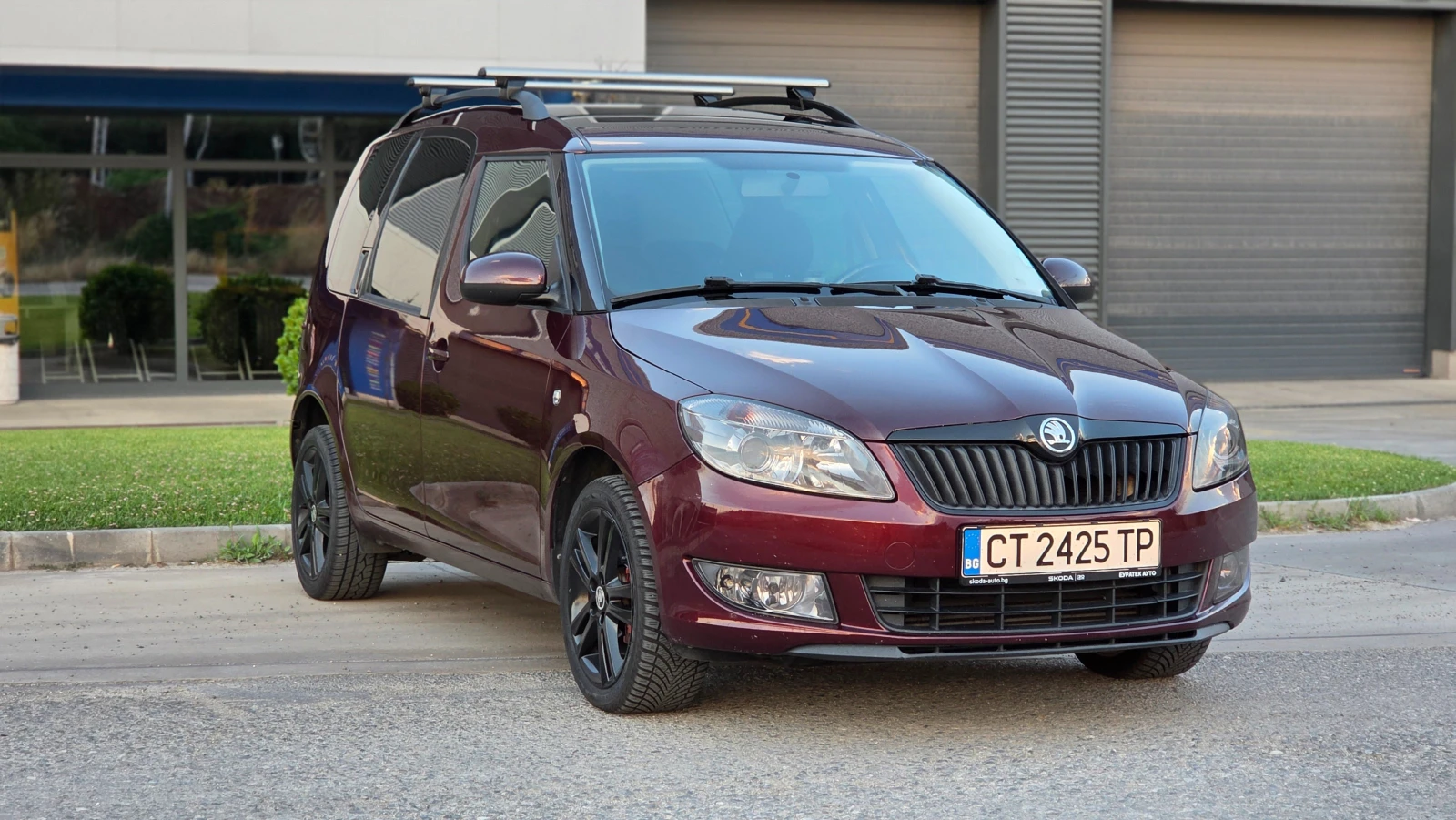 Skoda Roomster 1.6 TDI 90к.с. Facelift Панорама, снимка 3 - Автомобили и джипове - 55159402