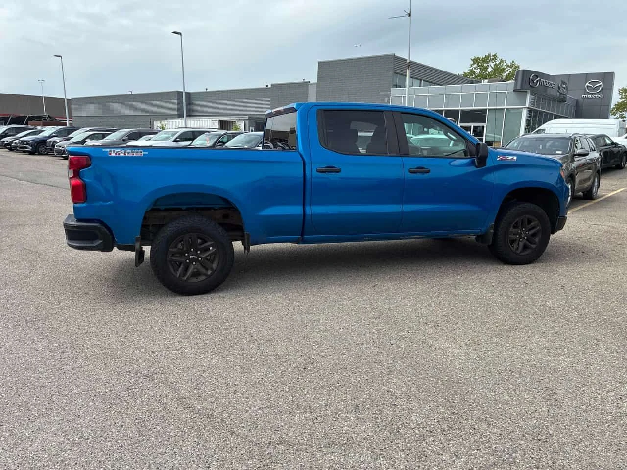 Chevrolet Silverado * Custom Trail Boss * АВТОКРЕДИТ БЕЗ ПЪРВОНАЧАЛНА*, снимка 3 - Автомобили и джипове - 55165408