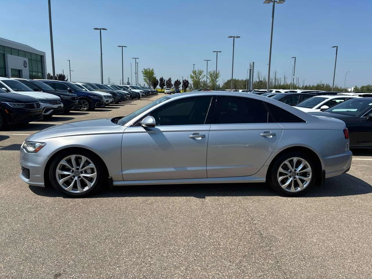 Audi A6 2.0T Progressiv/CARFAX/Подгрев/Шибедах/ПАМЕТ, снимка 2 - Автомобили и джипове - 55328227