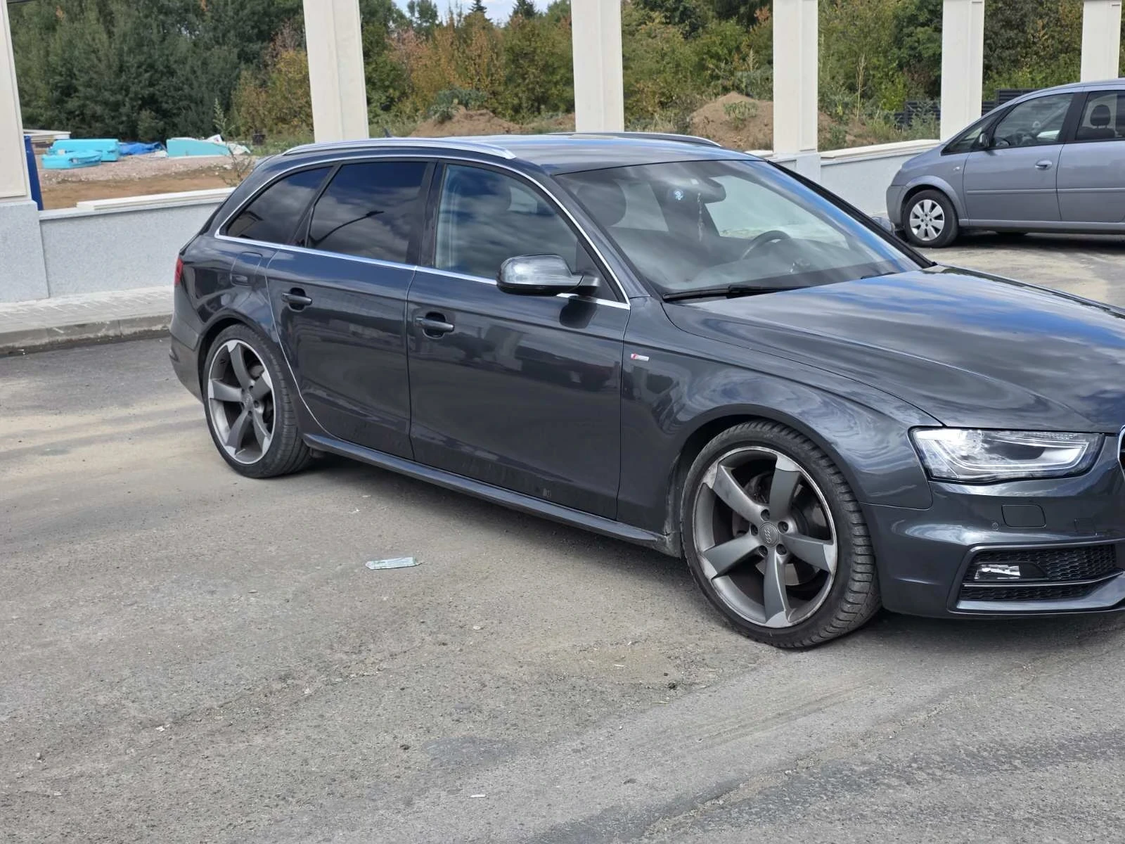 Audi A4 Avant 3.0 TDI multitronic S line xenon B&O Navi, снимка 3 - Автомобили и джипове - 56214586