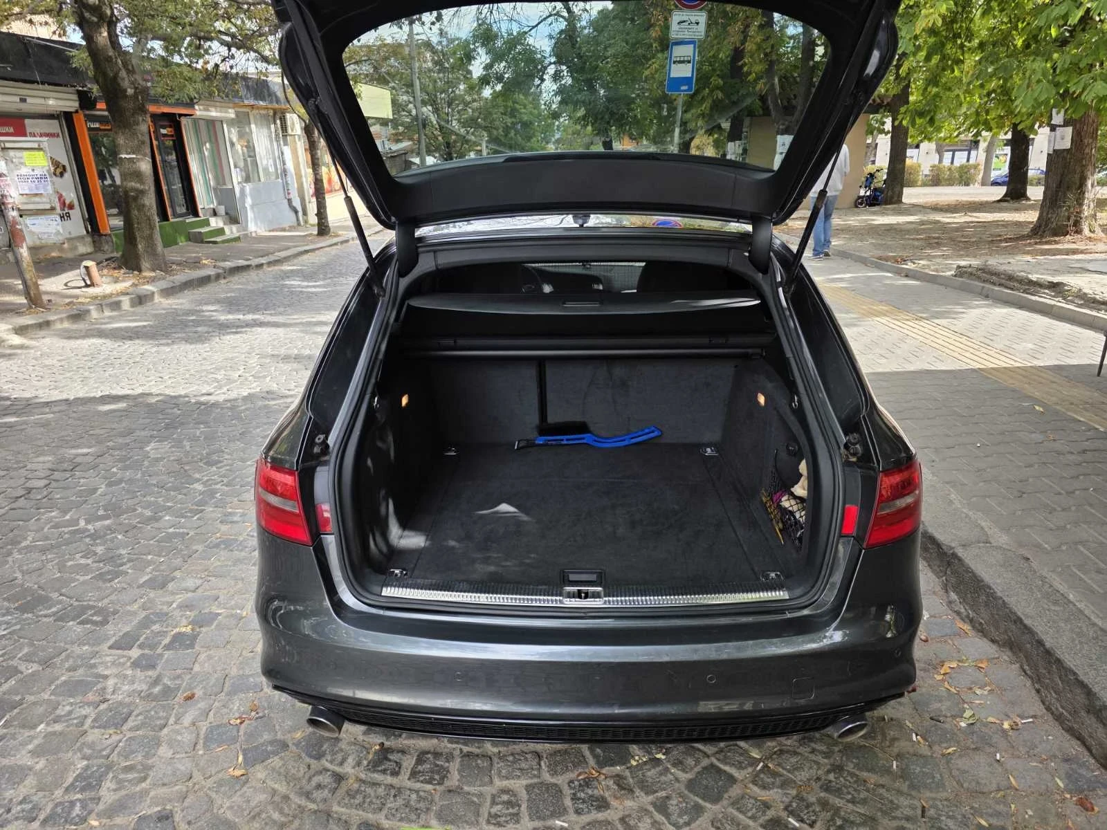 Audi A4 Avant 3.0 TDI multitronic S line xenon B&O Navi, снимка 11 - Автомобили и джипове - 56214586