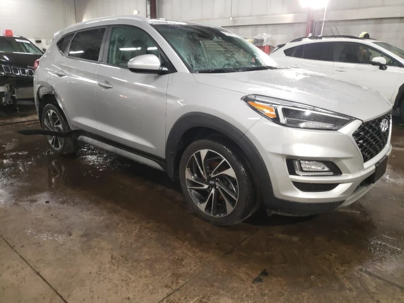 Hyundai Tucson, снимка 3 - Автомобили и джипове - 48726469