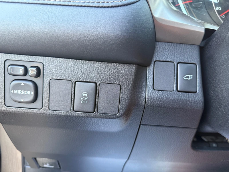 Toyota Rav4 2.0 D4D 124 ks Собствен лизинг срещу 6300 лв, снимка 17 - Автомобили и джипове - 51478105