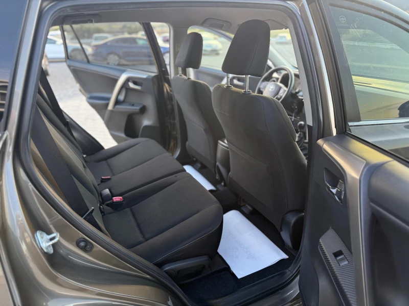 Toyota Rav4 2.0 D4D 124 ks Собствен лизинг срещу 6300 лв, снимка 14 - Автомобили и джипове - 51478105