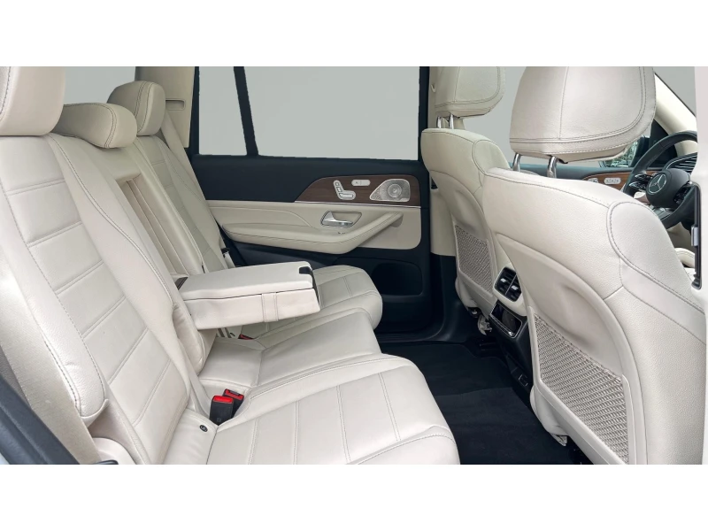 Mercedes-Benz GLS580 7 места, AMG, Burmester, Месечна вноска от 2260 лв, снимка 7 - Автомобили и джипове - 52479744