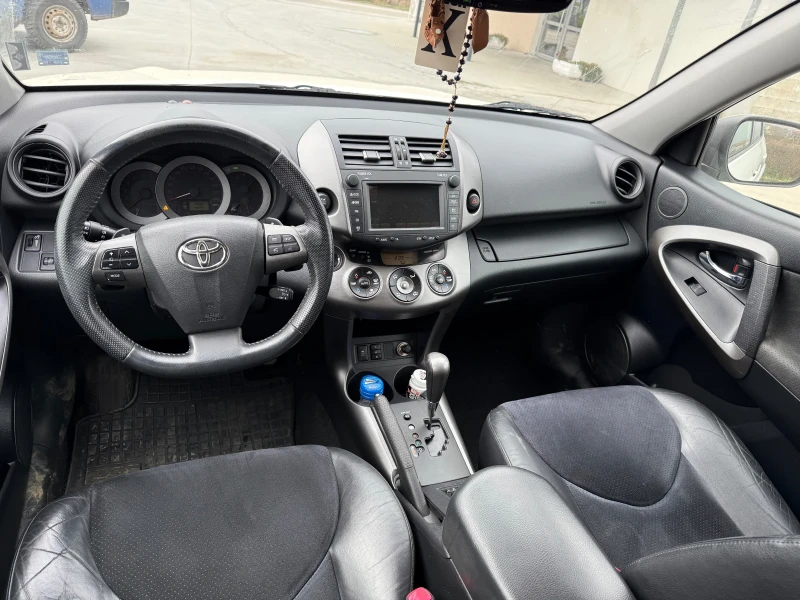 Toyota Rav4, снимка 11 - Автомобили и джипове - 52652007