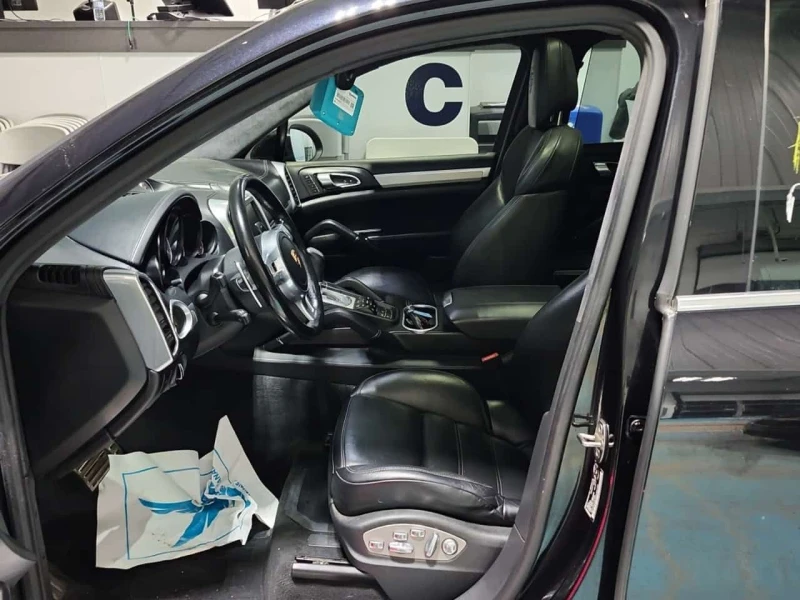 Porsche Cayenne  TURBO | ОБДУХВАНЕ | ДВА КЛЮЧА | CARFAX, снимка 8 - Автомобили и джипове - 53526031