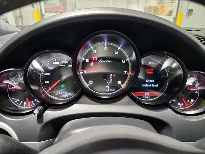 Porsche Cayenne  TURBO | ОБДУХВАНЕ | ДВА КЛЮЧА | CARFAX, снимка 10 - Автомобили и джипове - 53526031