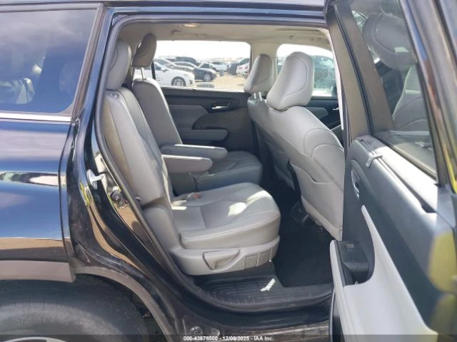 Toyota Highlander * XLE* КОЖА* ПОДГРЕВ* ШИБИДАХ* , снимка 8 - Автомобили и джипове - 53755492