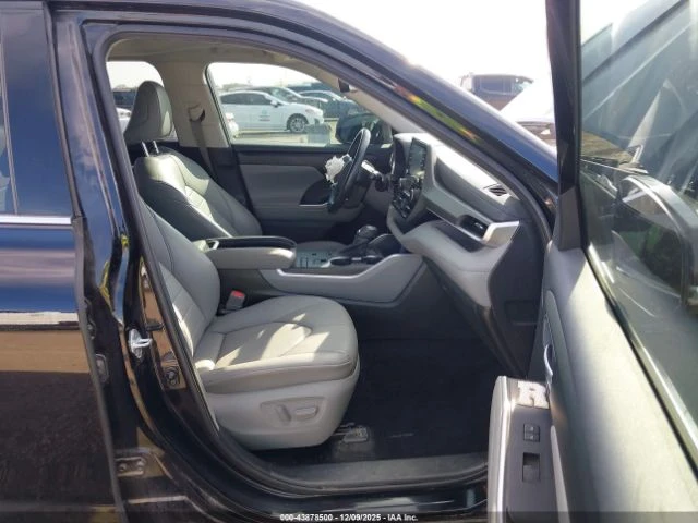 Toyota Highlander * XLE* КОЖА* ПОДГРЕВ* ШИБИДАХ* , снимка 5 - Автомобили и джипове - 53755492