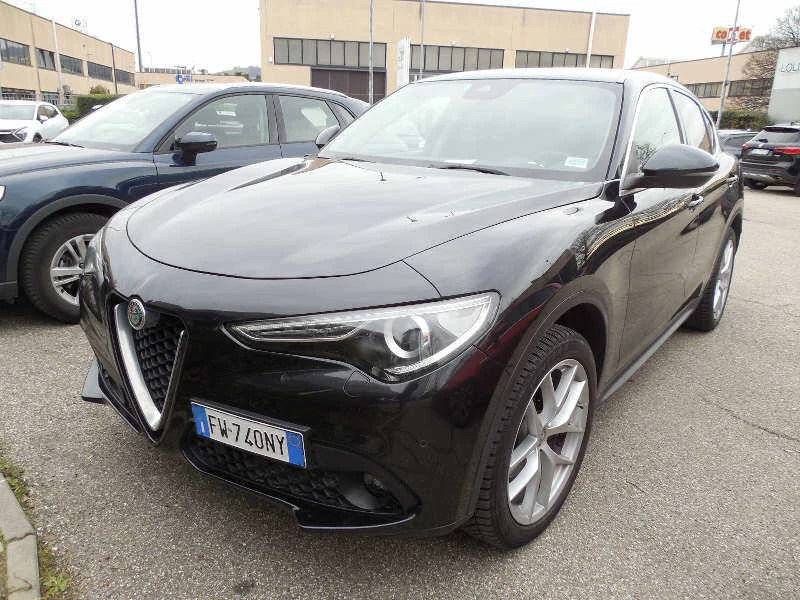 Alfa Romeo Stelvio Executive 2.2, снимка 2 - Автомобили и джипове - 53912234