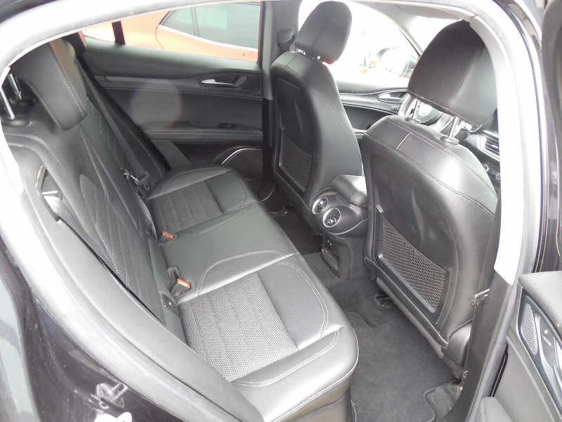 Alfa Romeo Stelvio Executive 2.2, снимка 6 - Автомобили и джипове - 53912234