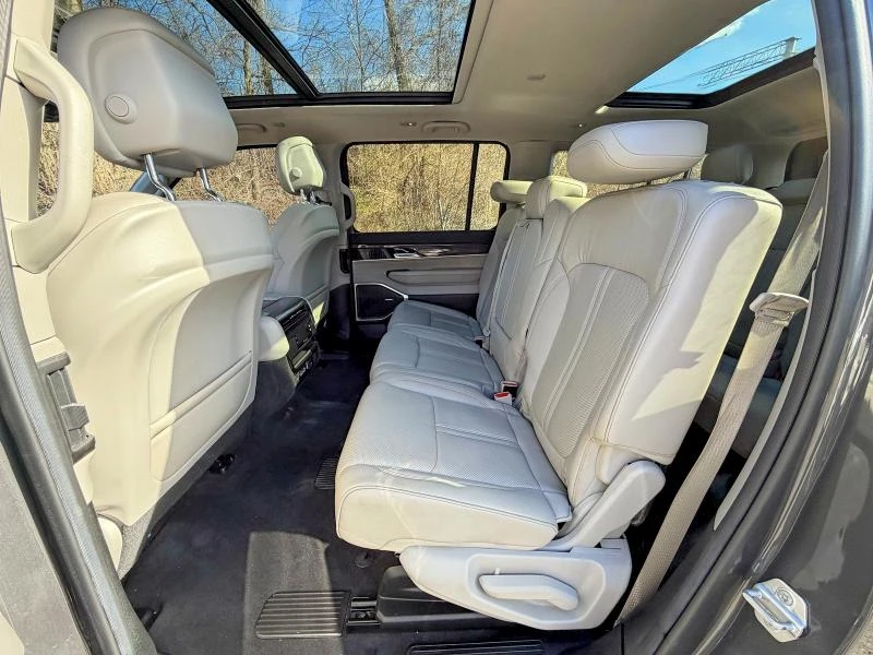 Jeep Avenger 5.7L 8 4X4 W/REAR WHEEL DRV | Mobile.bg � ����������� 13