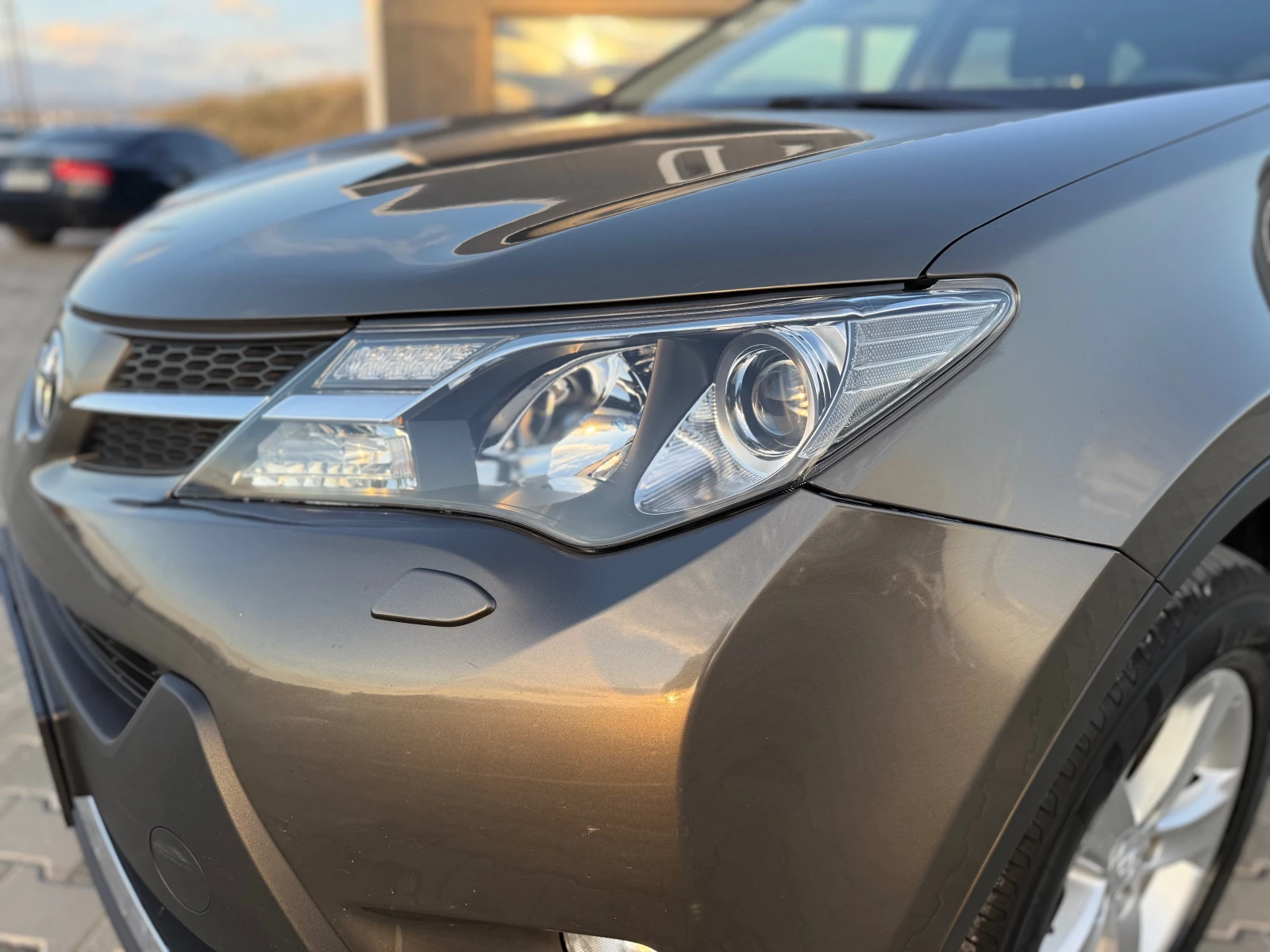 Toyota Rav4 2.0 D4D 124 ks Собствен лизинг срещу 6300 лв - изображение 9