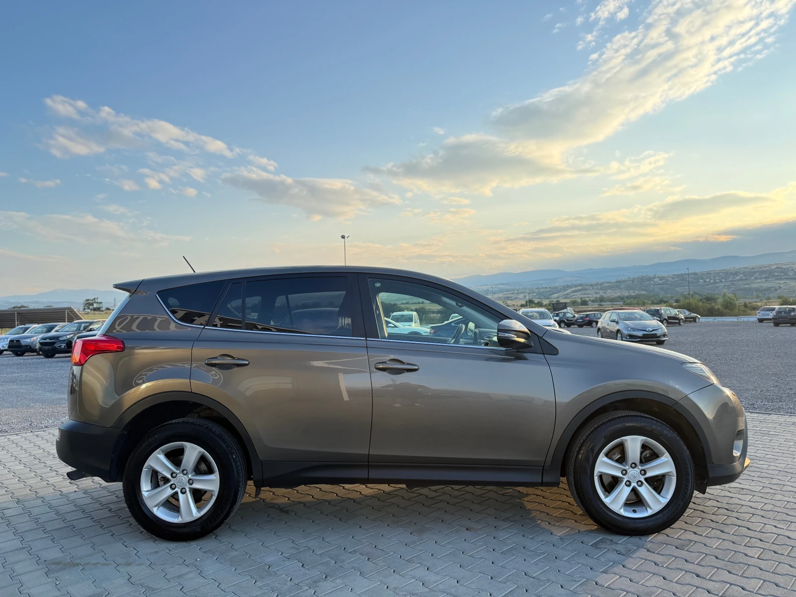 Toyota Rav4 2.0 D4D 124 ks Собствен лизинг срещу 6300 лв - изображение 4