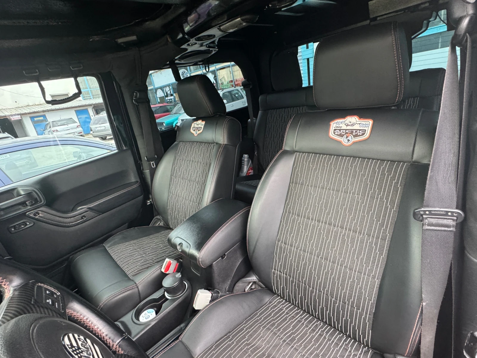 Jeep Wrangler 2.8 CRD 200К.С. ARCTIC, снимка 10 - Автомобили и джипове - 53666835