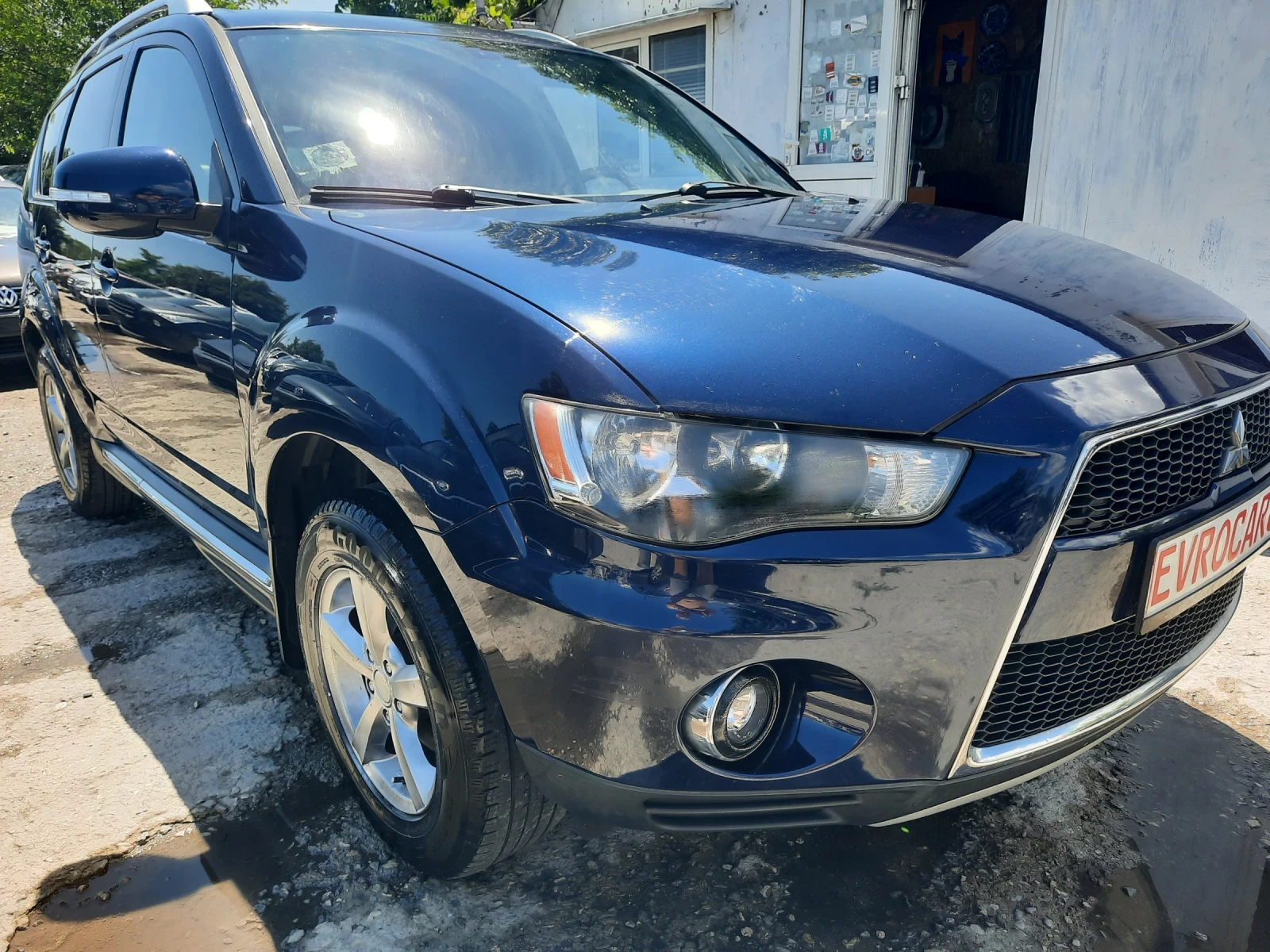 Mitsubishi Outlander 2011та КАТО НОВ, снимка 2 - Автомобили и джипове - 54988094