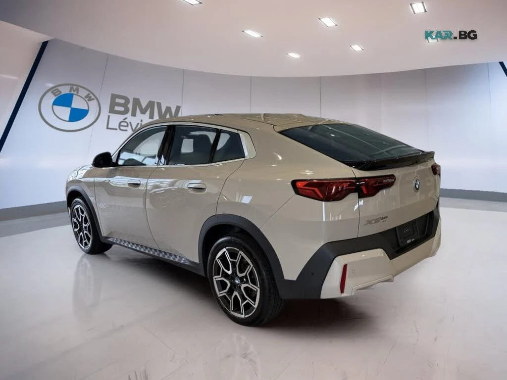 BMW X2 xDrive28i* HARMAN KARDON* КОЖА* ПОДГРЕВ* ПАНО* КАМ, снимка 4 - Автомобили и джипове - 55801112