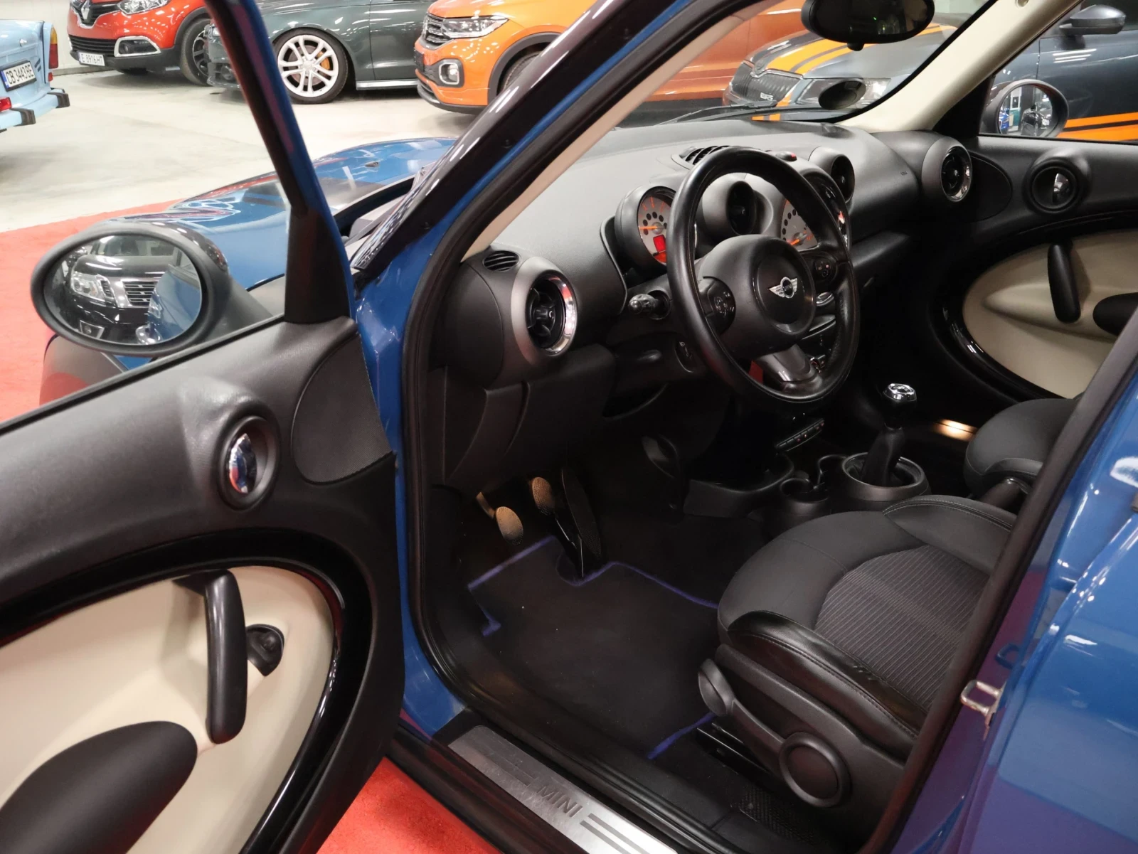 Mini Countryman D | Сменена верига | Напълно обслужен , снимка 8 - Автомобили и джипове - 55821744