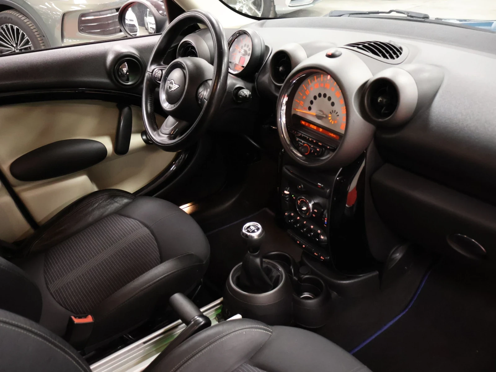 Mini Countryman D | Сменена верига | Напълно обслужен , снимка 10 - Автомобили и джипове - 55821744
