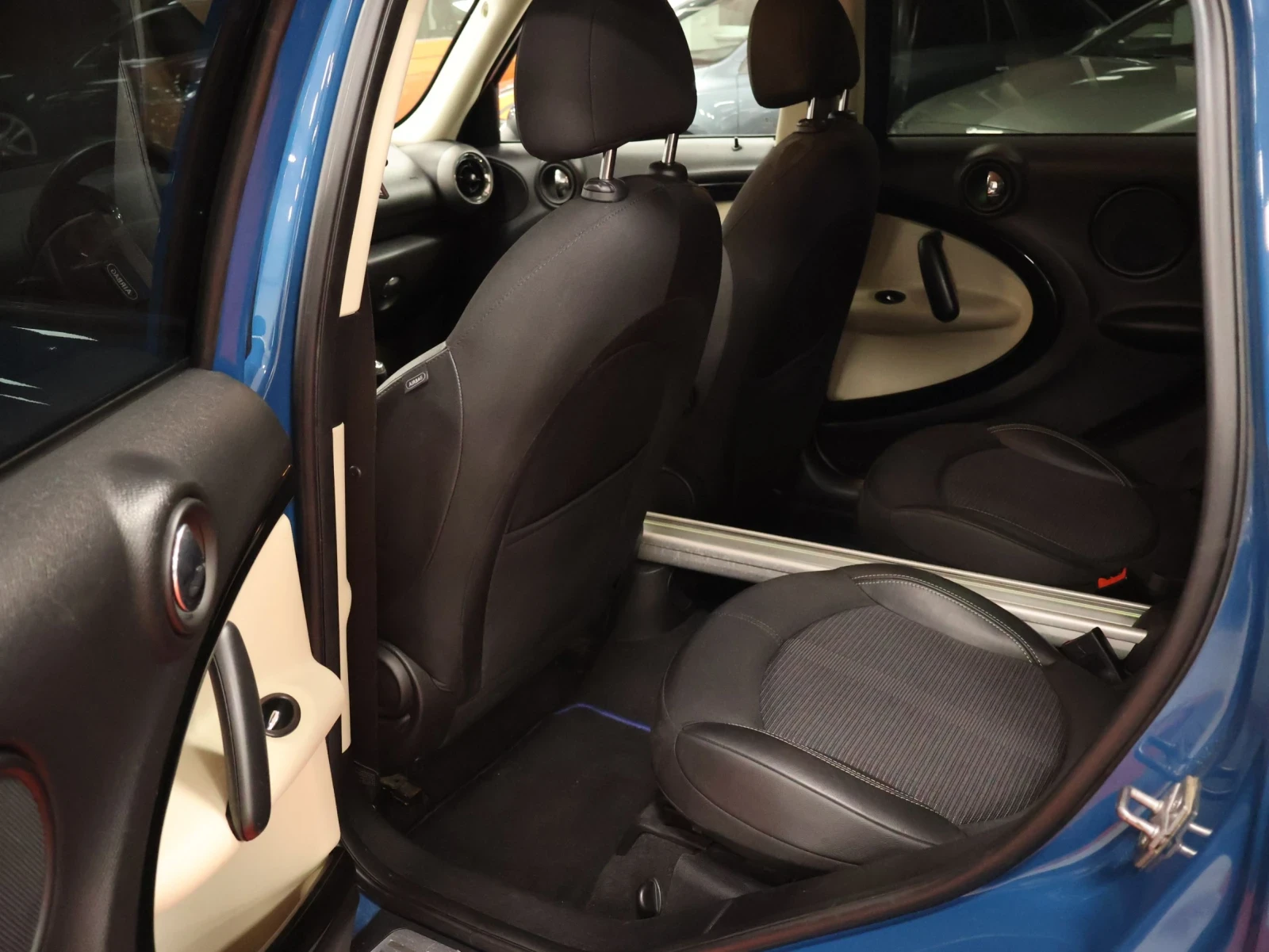 Mini Countryman D | Сменена верига | Напълно обслужен , снимка 13 - Автомобили и джипове - 55821744