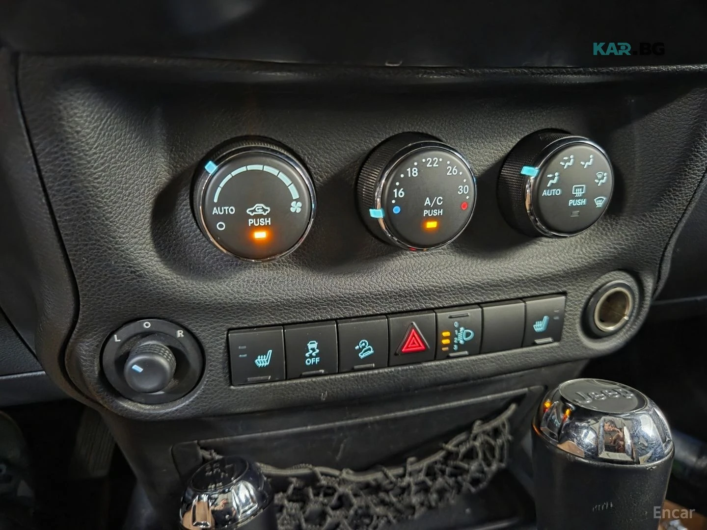 Jeep Wrangler 3.8* 70TH ANNIVERSARY* ПОДГРЕВИ* HARDTOP* , снимка 7 - Автомобили и джипове - 56106514