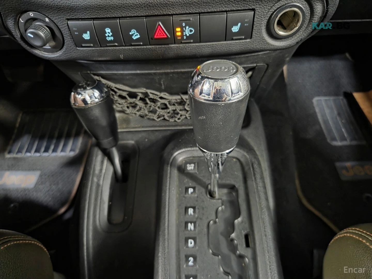 Jeep Wrangler 3.8* 70TH ANNIVERSARY* ПОДГРЕВИ* HARDTOP* , снимка 8 - Автомобили и джипове - 56106514